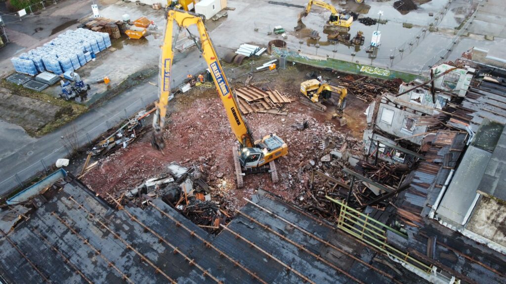 1d1af95f 98f7 415c 9018 060819a4aee9