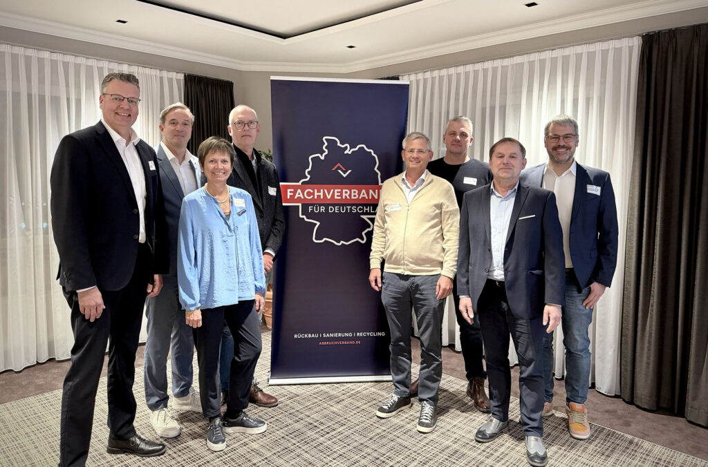 2 IMG 9066 Abbruchverband Vorstand