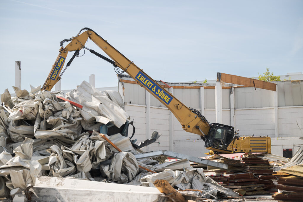 SE20250430 0338 HighRes